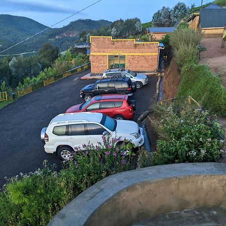 Nyungwe Village Kitabi Екстериор снимка
